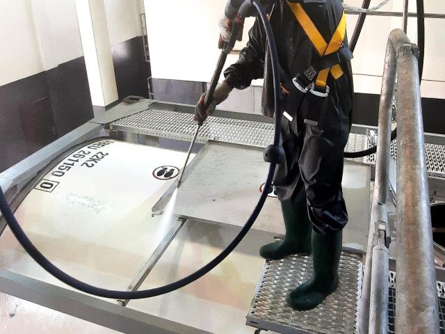 Tank cleaning Abidjan Ivory Coast