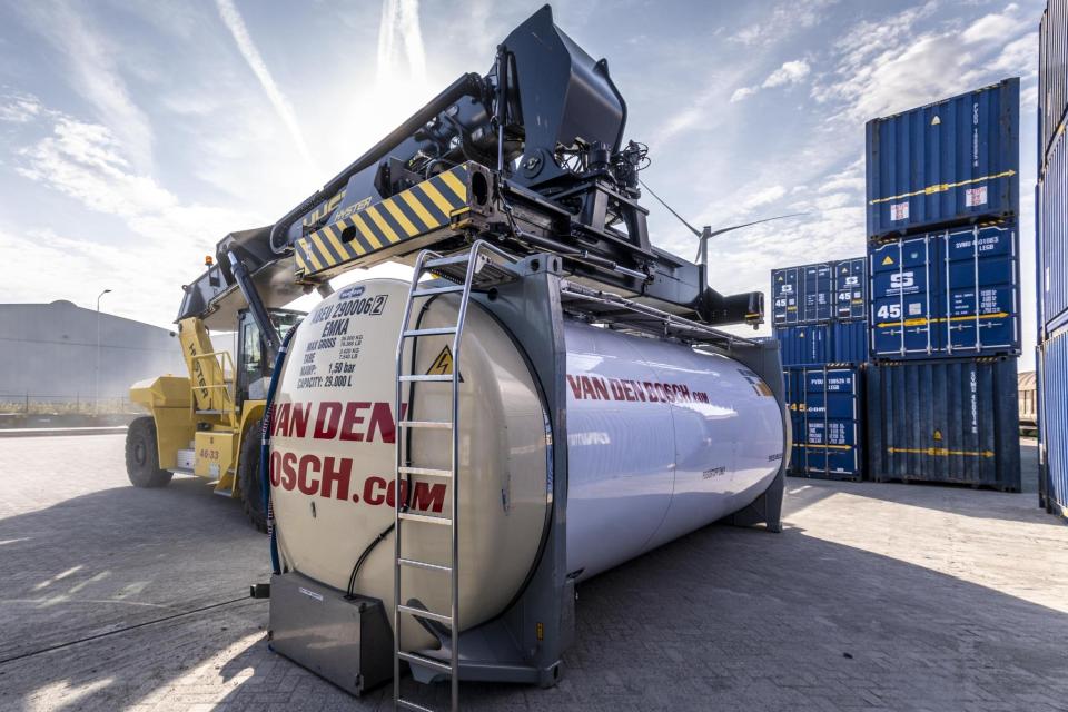 Van den Bosch Grimsby